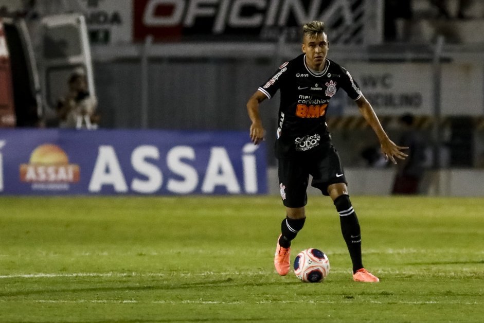 Victor Cantillo fez sua estreia oficial pelo Corinthians contra a Ponte Preta, no Moiss Lucarelli