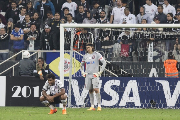 Cássio e Gil lamentaram a eliminação contra o Guaraní em 2015