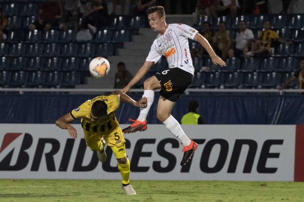 Lucas Piton virou uma esp�cie de exig�ncia para a Fiel no jogo de volta contra o Guaran�