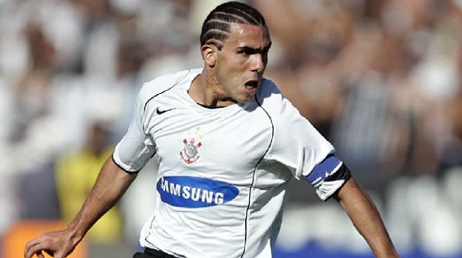 Pelo Corinthians, Carlitos foi essencial na conquista do ttulo brasileiro de 2005