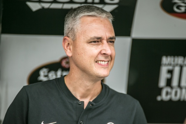 Tiago Nunes ainda não sabe se utilizará Pedrinho e Piton na quarta-feira