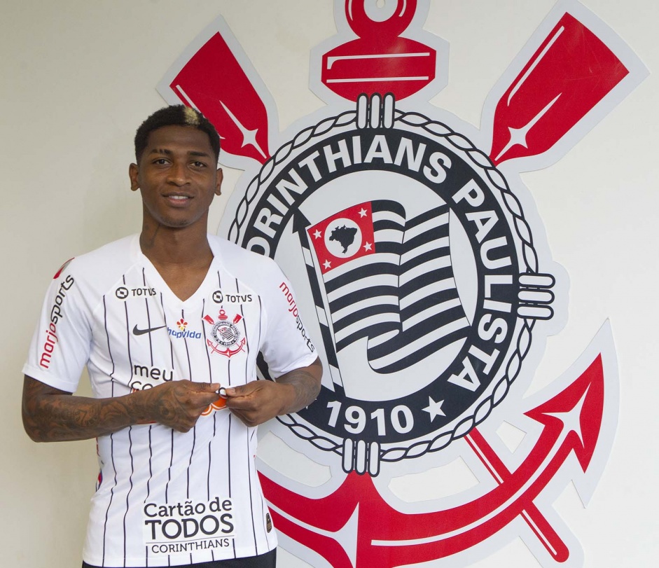 Yony Gonzlez foi anunciado oficialmente pelo Corinthians nesta tera-feira