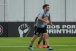 Corinthians tem treino de duas horas e testes t�ticos de Tiago Nunes no CT Joaquim Grava