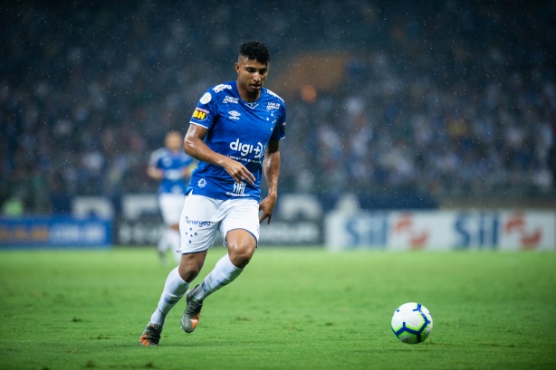 Éderson deve assinar contrato com o Corinthians nesta quinta-feira