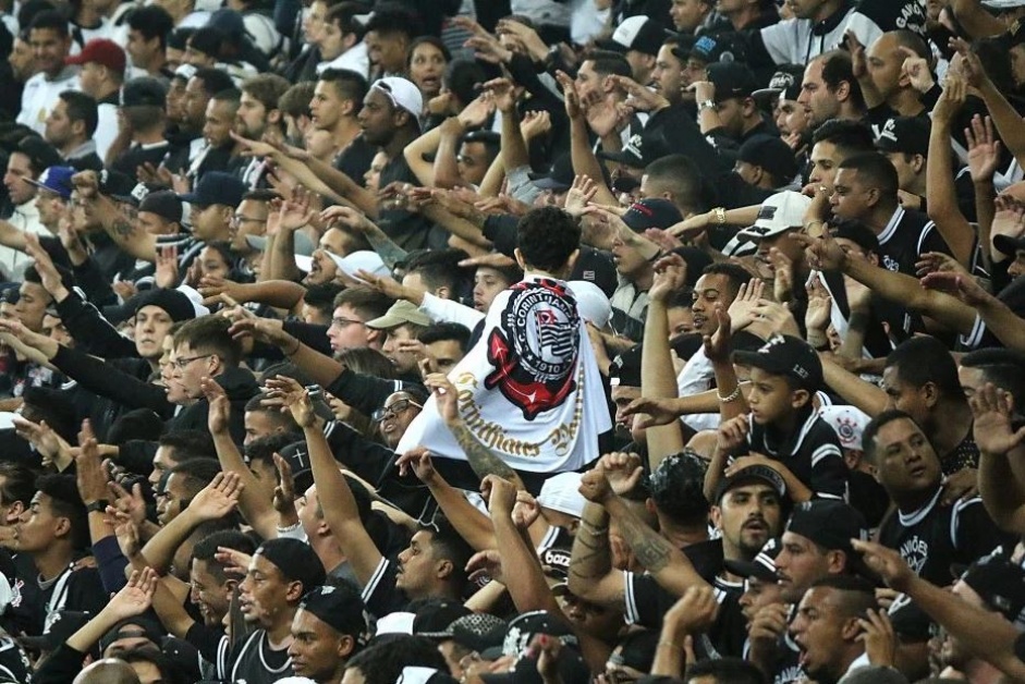 Corinthians volta  Arena para duelo contra o Santo Andr