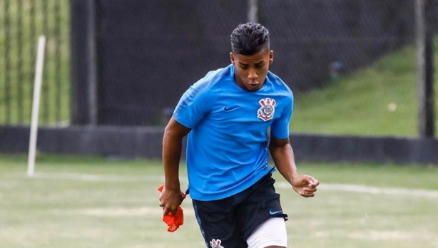 Corinthians deve ter reunião nesta semana para discutir possível saída de Juan David Torres