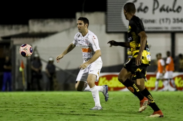 [OPINIÃO] Corinthians faz uma nova apresentação pífia