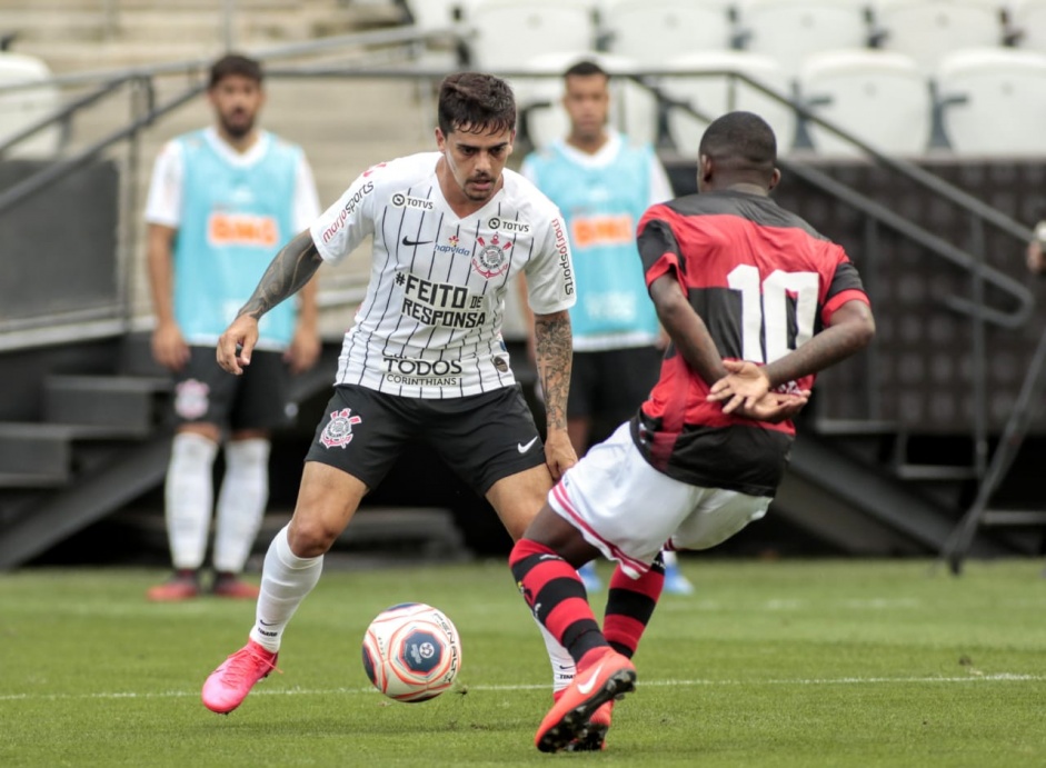 Ex-Corinthians: Chicão e Tupãzinho se enfrentam em jogo festivo em