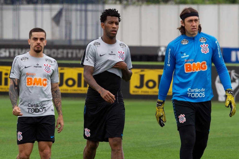 Cssio, Fagner e Gil so alvos da torcida do Corinthians em meio a crise na temporada