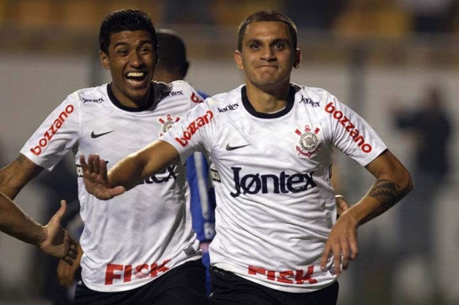 Corinthians escolheu gol de Fbio Santos contra o Emelec