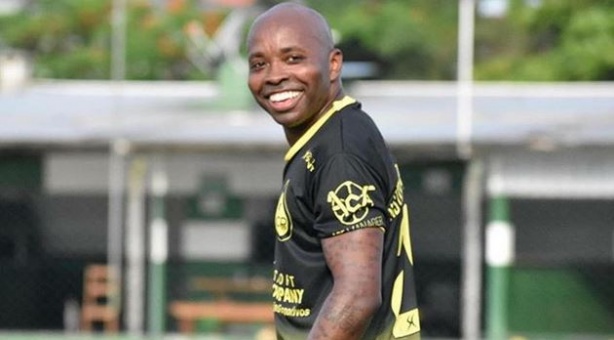 Ex-lateral foi campe�o brasileiro com a camisa do Corinthians em 1999