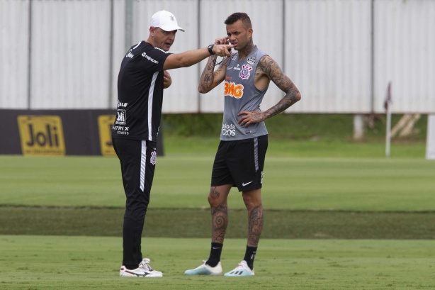 Tiago Nunes comenta situa��o de Luan no Corinthians