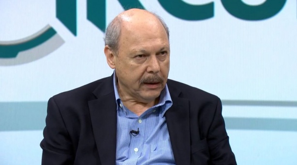 Presidente do Santos fala em "depend�ncia coletiva" por parte dos clubes brasileiros