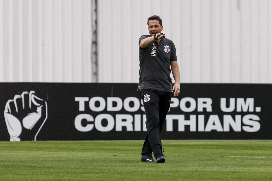 Osmar Loss foi técnico do Corinthians entre maio e setembro de 2018; hoje é coordenador da base