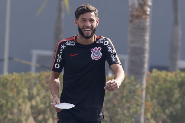 Após badalada chegada ao Timão, Juninho Capixaba não conseguiu engatar uma boa sequência
