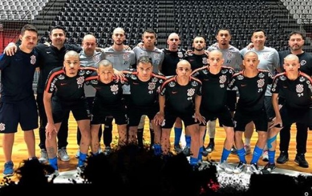 Ex-atleta do futsal do Corinthians, Vander Carioca organiza vaquinha para ajudar a base do clube