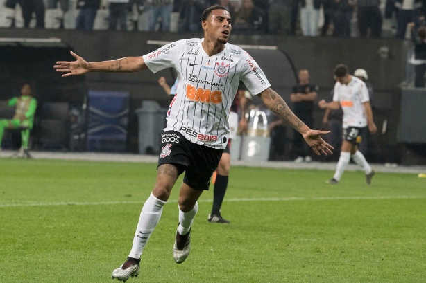 Gustavo est� emprestado ao Internacional at� o final da temporada
