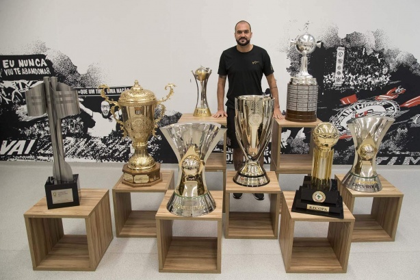 Danilo acumulou taças com a camisa do Corinthians