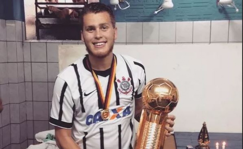 Lucas conquistou trs ttulos na base do Corinthians antes de sair do clube