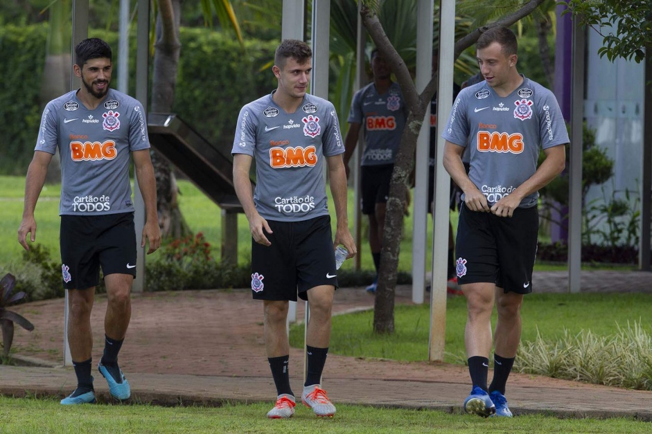 Bruno Mndez (20), Lucas Piton (19) e Carlos Augusto (21) so considerados trs dos principais ativos do Corinthians, com boa chance de venda ao exterior
