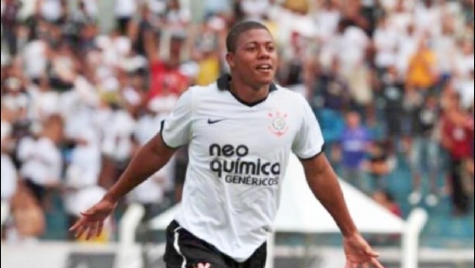 Revelado na base do Parque So Jorge, Douglas Tanque nem sequer atuou pelo profissional do Corinthians