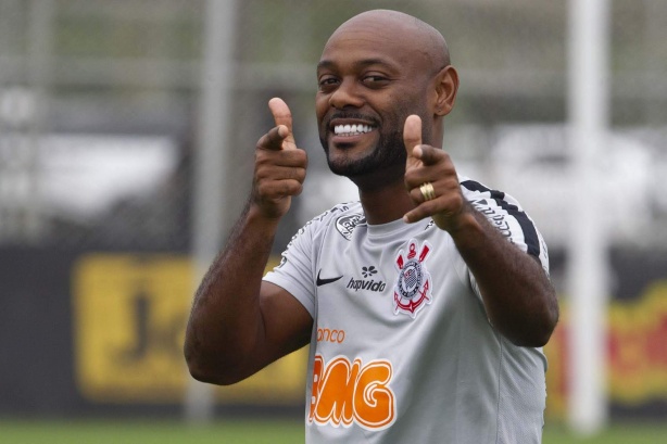 Ex-camisa 9 do Corinthians, Love completa 36 anos nesta quinta-feira