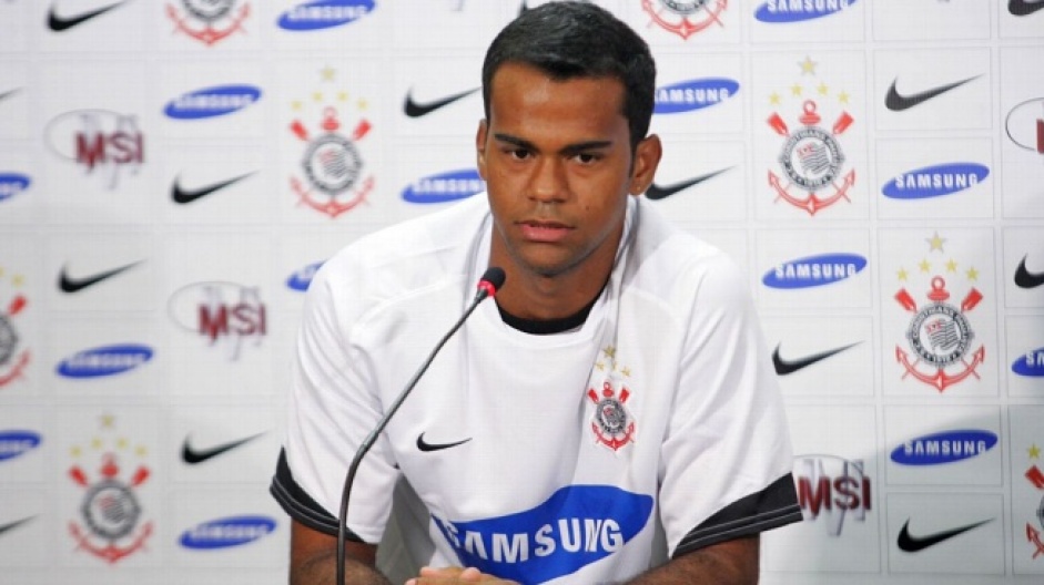 Jnior Nego defendeu o Corinthians em 2007