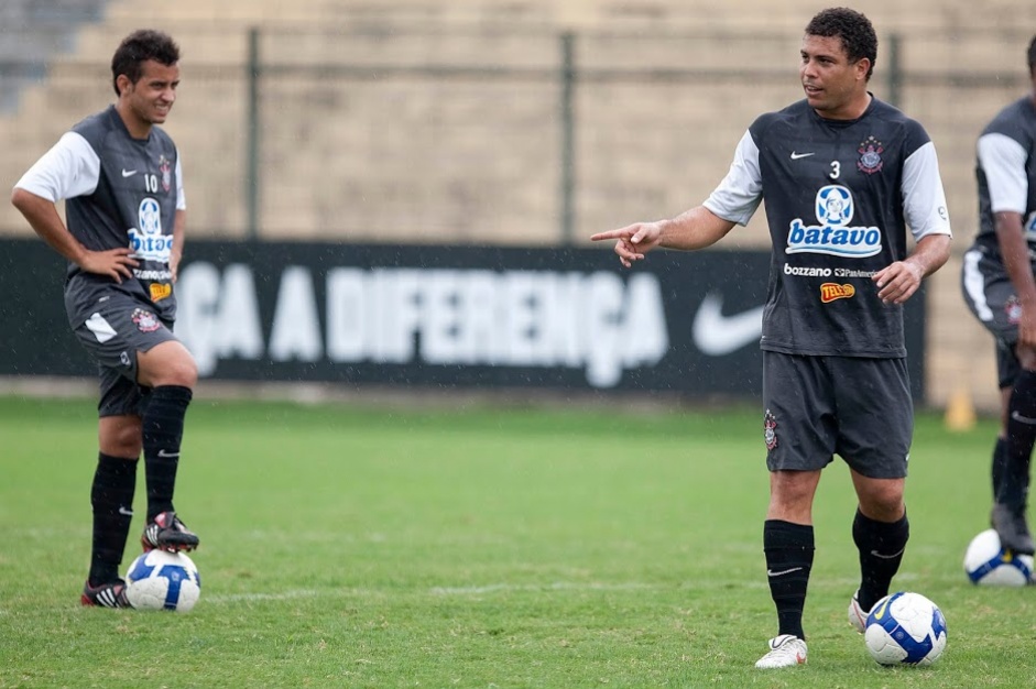 Cria da base do Corinthians, Bruno Bertucci atuou com Ronaldo Fenômeno em 2009