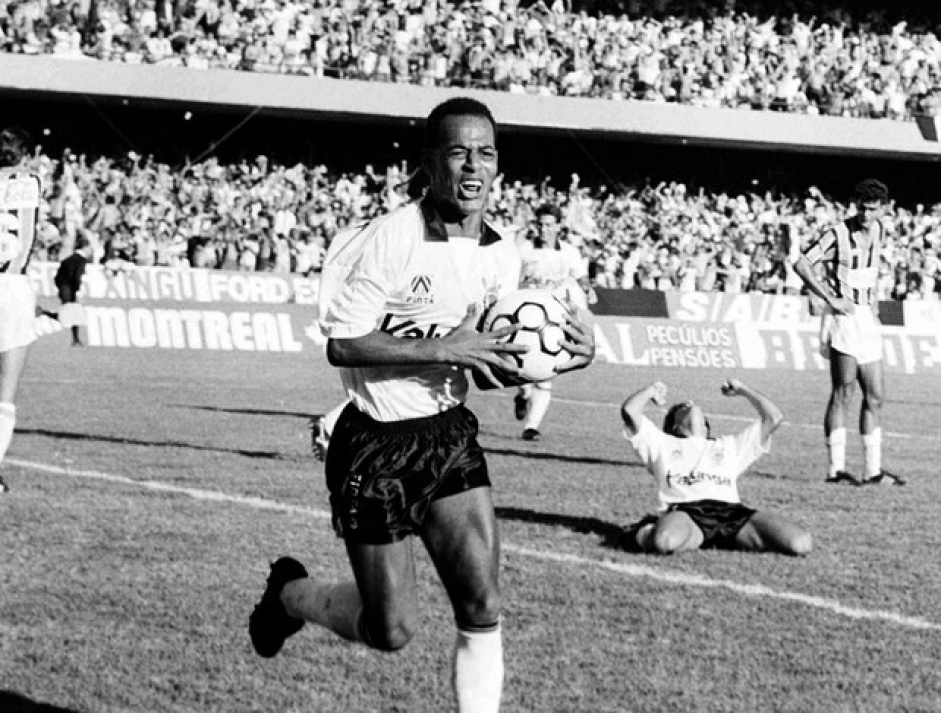 Mauro Silva disputou 104 jogos e anotou oito gols pelo Corinthians