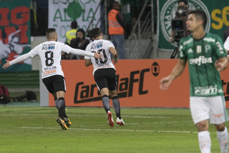 Jadson marcou o primeiro gol corinthiano na vitria contra o Palmeiras em 2017