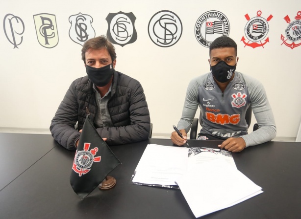 Léo Natel é o novo jogador do Corinthians