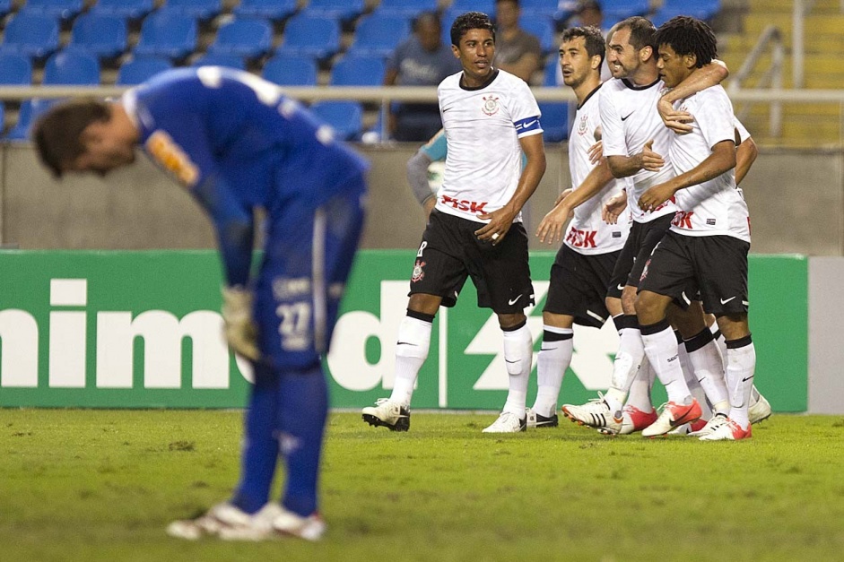 O Corinthians superou o Flamengo por 3 a 0 em 2012