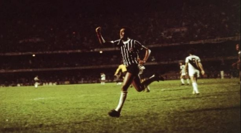 Gol histrico de Baslio em 77 ficou em primeiro no Top 10 feito pelo Corinthians