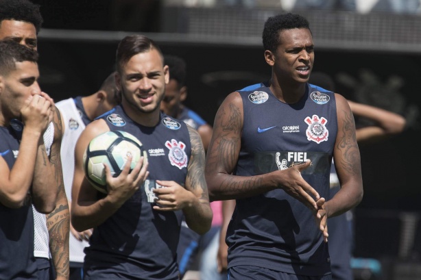 Maycon e J� foram companheiros de Corinthians em 2017