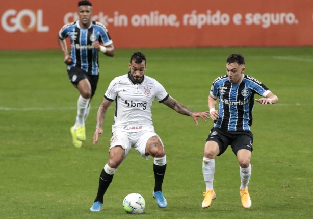 Michel Macedo foi um dos mais criticados da noite após empate sem gols no Sul