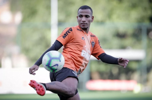 Treinador elogiou atributos do possível reforço alvinegro