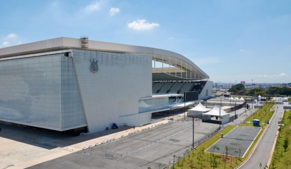 Corinthians pode anunciar a venda dos naming rights da Arena nos prximos dias