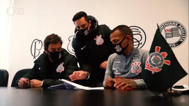 Otero já pode atuar pelo Corinthians