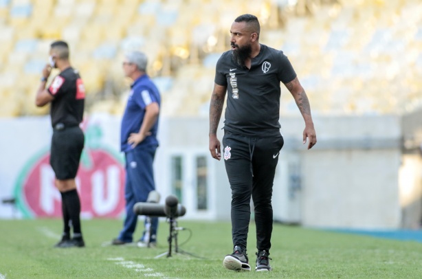 Corinthians perdeu na reestreia de Dyego Coelho como treinador