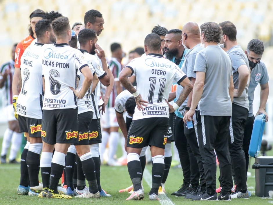Corinthians perdeu para o Fluminense no Maracan