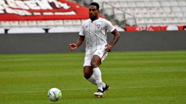 Luccas Claro assumiu recentemente a titularidade do Fluminense