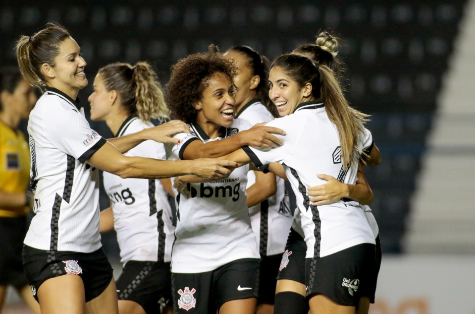 Jogadoras do Corinthians valorizaram a partida e o placar construdo diante do Vitria