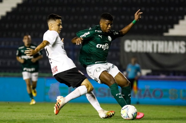 Corinthians n�o conseguiu se achar em campo na noite desta quinta-feira