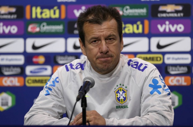 Dunga n�o trabalha como treinador desde 2016, quando deixou a Sele��o