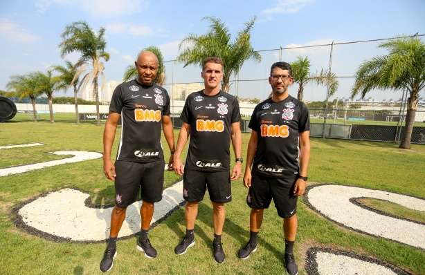 Anderson Silva, � esquerda, e o analista de desempenho Claudio de Andrade, � direita