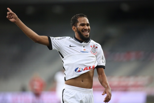 Corinthians venceu com gol nos acréscimos