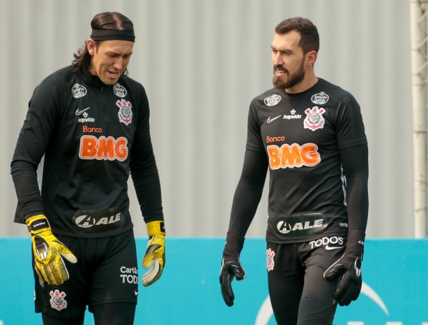 Cássio e Walter estão pendurados e podem desfalcar o Corinthians em breve
