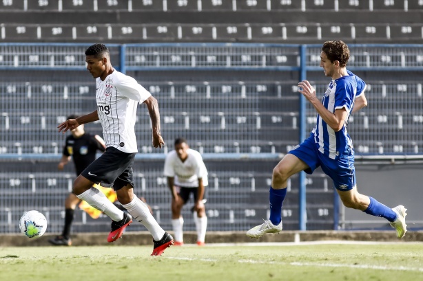 Corinthians perde para o Ava� por 3 a 0 no Brasileir�o Sub-23