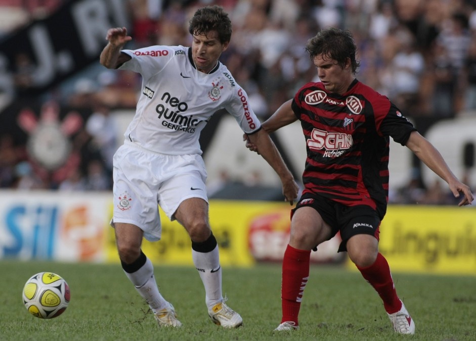 Tcheco chegou em 2010 para ser o lder da equipe de Mano Menezes no ano do Centenrio (2010), mas no conseguiu ser nem titular. Foram apenas 26 jogos e nenhum gol