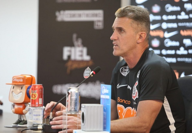 Treinador comentou a possibilidade de uma contratação para o restante da temporada
